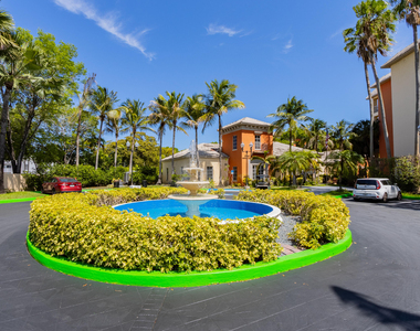 8100 Geneva Court - Photo Thumbnail 21
