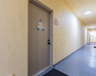 8100 Geneva Court - Photo Thumbnail 15