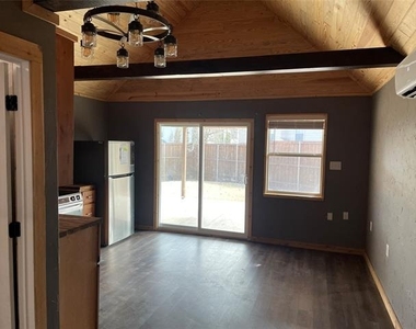3403 Broadview Court - Photo Thumbnail 1