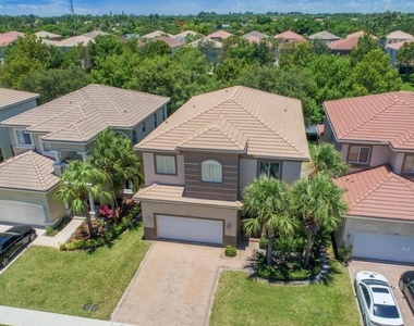 1088 Grove Park Circle - Photo Thumbnail 2