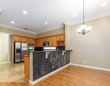 1088 Grove Park Circle - Photo Thumbnail 10