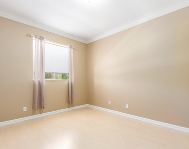 1088 Grove Park Circle - Photo Thumbnail 22