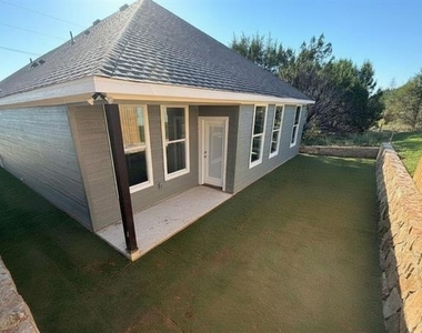 5621 San Jacinto Drive - Photo Thumbnail 12