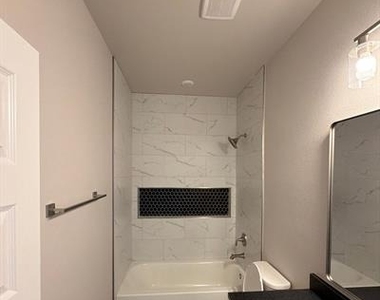 5621 San Jacinto Drive - Photo Thumbnail 10