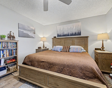 18407 N 132nd Avenue - Photo Thumbnail 14