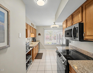 18407 N 132nd Avenue - Photo Thumbnail 12