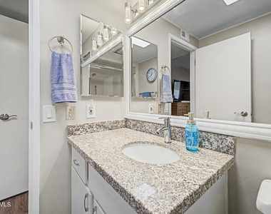 18407 N 132nd Avenue - Photo Thumbnail 15