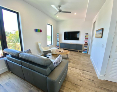 348 Balboa Street - Photo Thumbnail 57