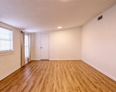 315 E Avenue F - Photo Thumbnail 10