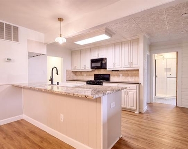315 E Avenue F - Photo Thumbnail 16
