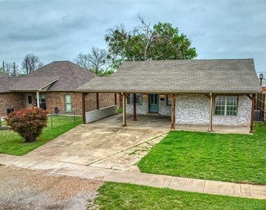 315 E Avenue F - Photo Thumbnail 3