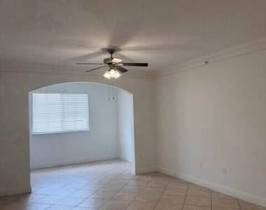 9905 Baywinds Boulevard - Photo Thumbnail 9