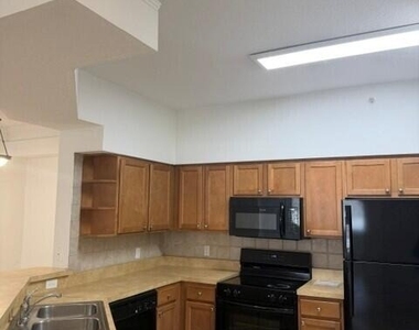 9905 Baywinds Boulevard - Photo Thumbnail 11