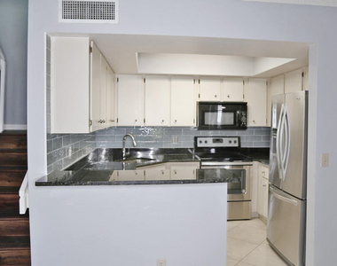 3935 Village Drive - Photo Thumbnail 6