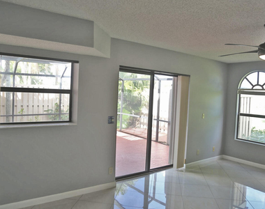 3935 Village Drive - Photo Thumbnail 4