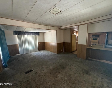 131 N 88th Way - Photo Thumbnail 3