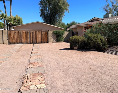 5129 E Emile Zola Avenue - Photo Thumbnail 1