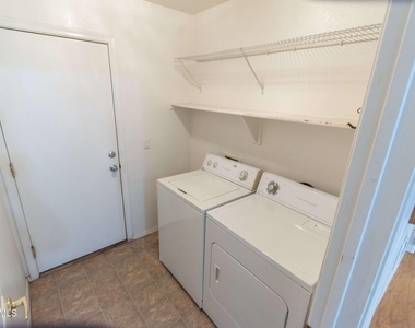 449 N Windsor -- - Photo Thumbnail 15