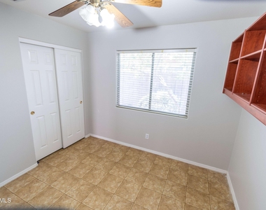 449 N Windsor -- - Photo Thumbnail 17