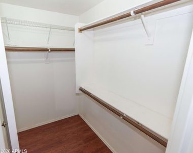 449 N Windsor -- - Photo Thumbnail 24