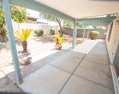 449 N Windsor -- - Photo Thumbnail 27