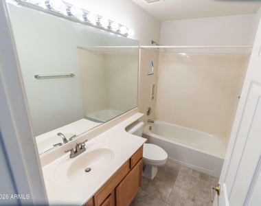 449 N Windsor -- - Photo Thumbnail 14