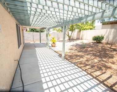 449 N Windsor -- - Photo Thumbnail 28