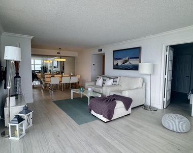 5200 N Ocean Boulevard - Photo Thumbnail 9