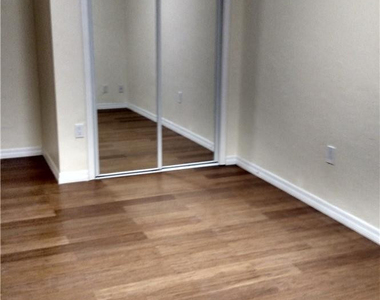 1324 Ne 16th Terrace - Photo Thumbnail 6