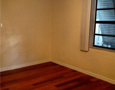 1324 Ne 16th Terrace - Photo Thumbnail 7