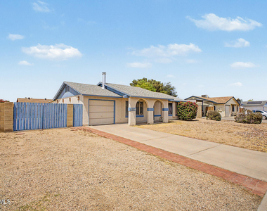 3338 W Tonto Lane - Photo Thumbnail 13