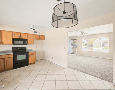 3338 W Tonto Lane - Photo Thumbnail 23