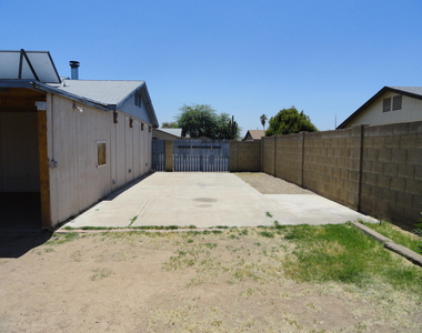 3338 W Tonto Lane - Photo Thumbnail 4