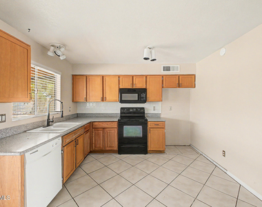 3338 W Tonto Lane - Photo Thumbnail 24