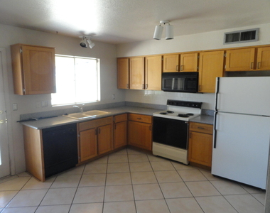 3338 W Tonto Lane - Photo Thumbnail 1