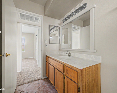3338 W Tonto Lane - Photo Thumbnail 31