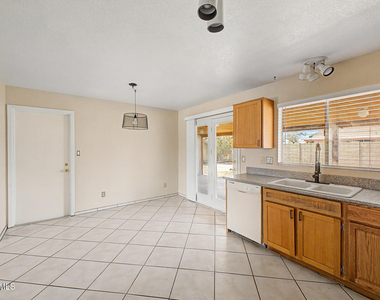 3338 W Tonto Lane - Photo Thumbnail 27