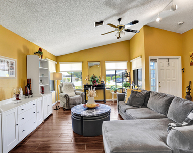 2915 Nw 12th Street - Photo Thumbnail 8