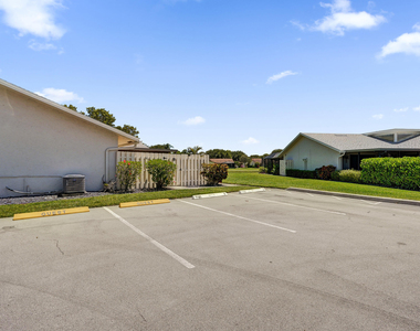 2915 Nw 12th Street - Photo Thumbnail 43