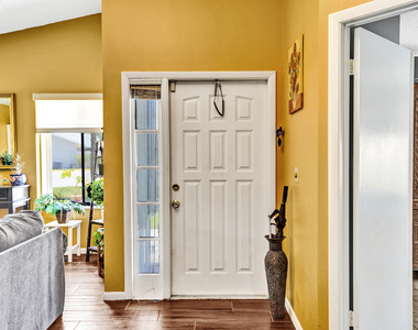 2915 Nw 12th Street - Photo Thumbnail 4