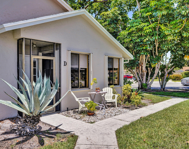 2915 Nw 12th Street - Photo Thumbnail 2