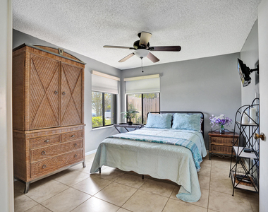 2915 Nw 12th Street - Photo Thumbnail 25