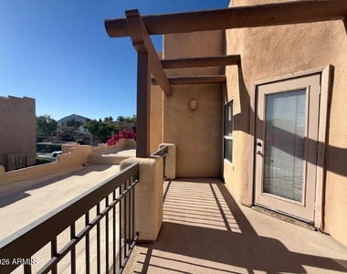 7021 E Earll Drive - Photo Thumbnail 14
