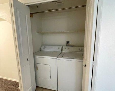 7021 E Earll Drive - Photo Thumbnail 13