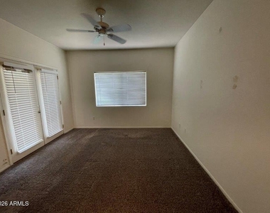 7021 E Earll Drive - Photo Thumbnail 8