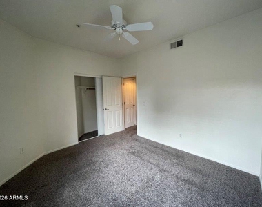 7021 E Earll Drive - Photo Thumbnail 11