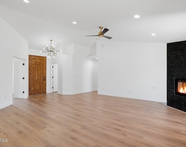 15005 N Rica Vida Way - Photo Thumbnail 1