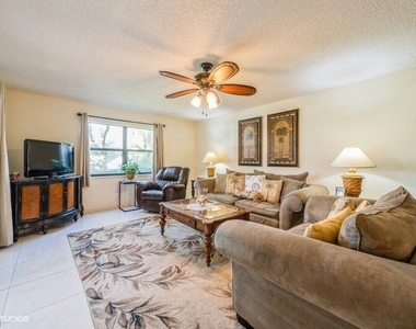 7485 Se Jamestown Terrace - Photo Thumbnail 4