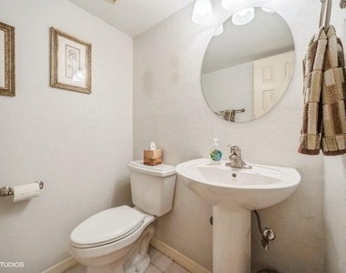 7485 Se Jamestown Terrace - Photo Thumbnail 5