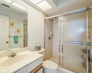 7485 Se Jamestown Terrace - Photo Thumbnail 11
